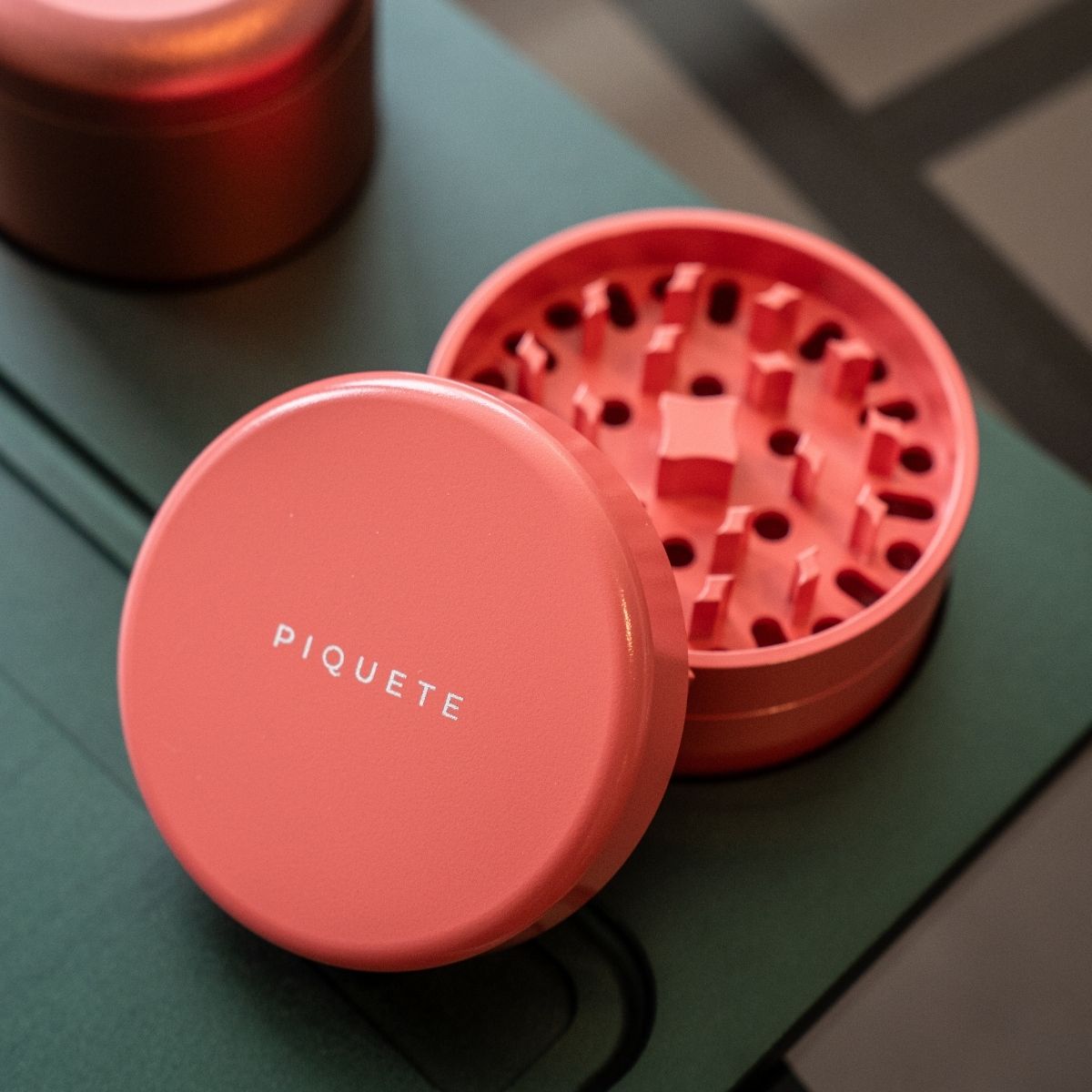 Greta Grinder 3 Piece